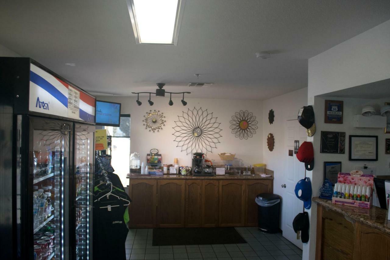Rio Del Sol Inn Needles Exteriör bild